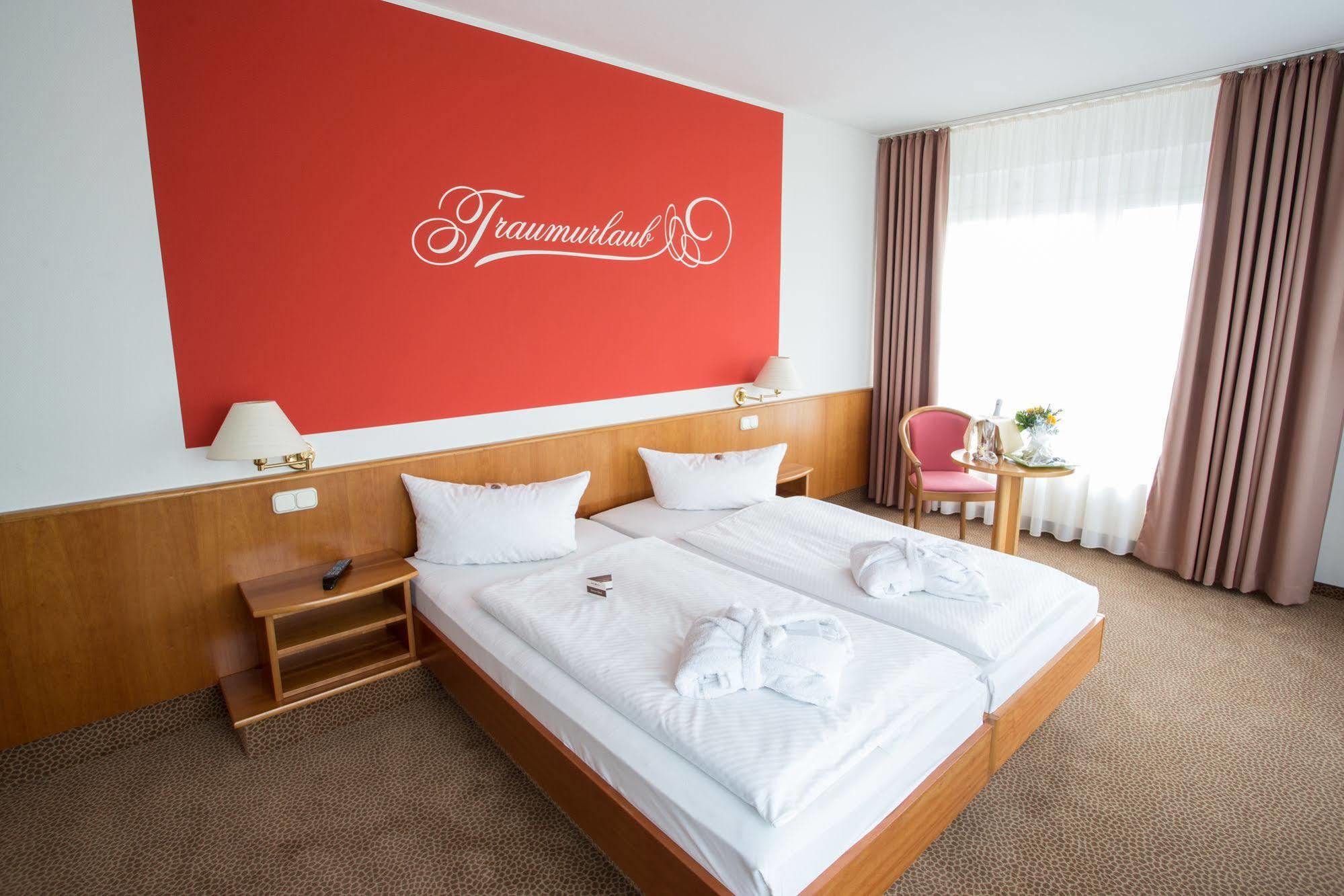Hotel Sportwelt Radeberg Exteriör bild