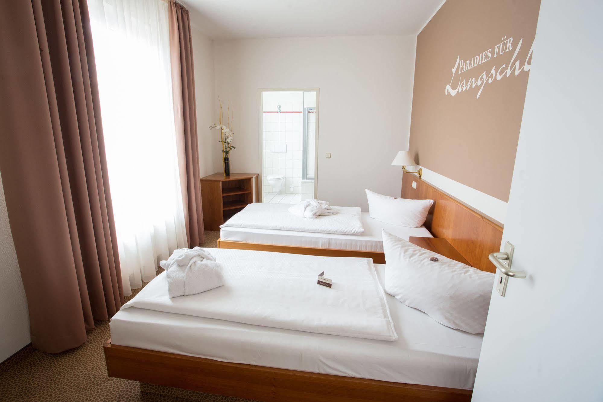 Hotel Sportwelt Radeberg Exteriör bild