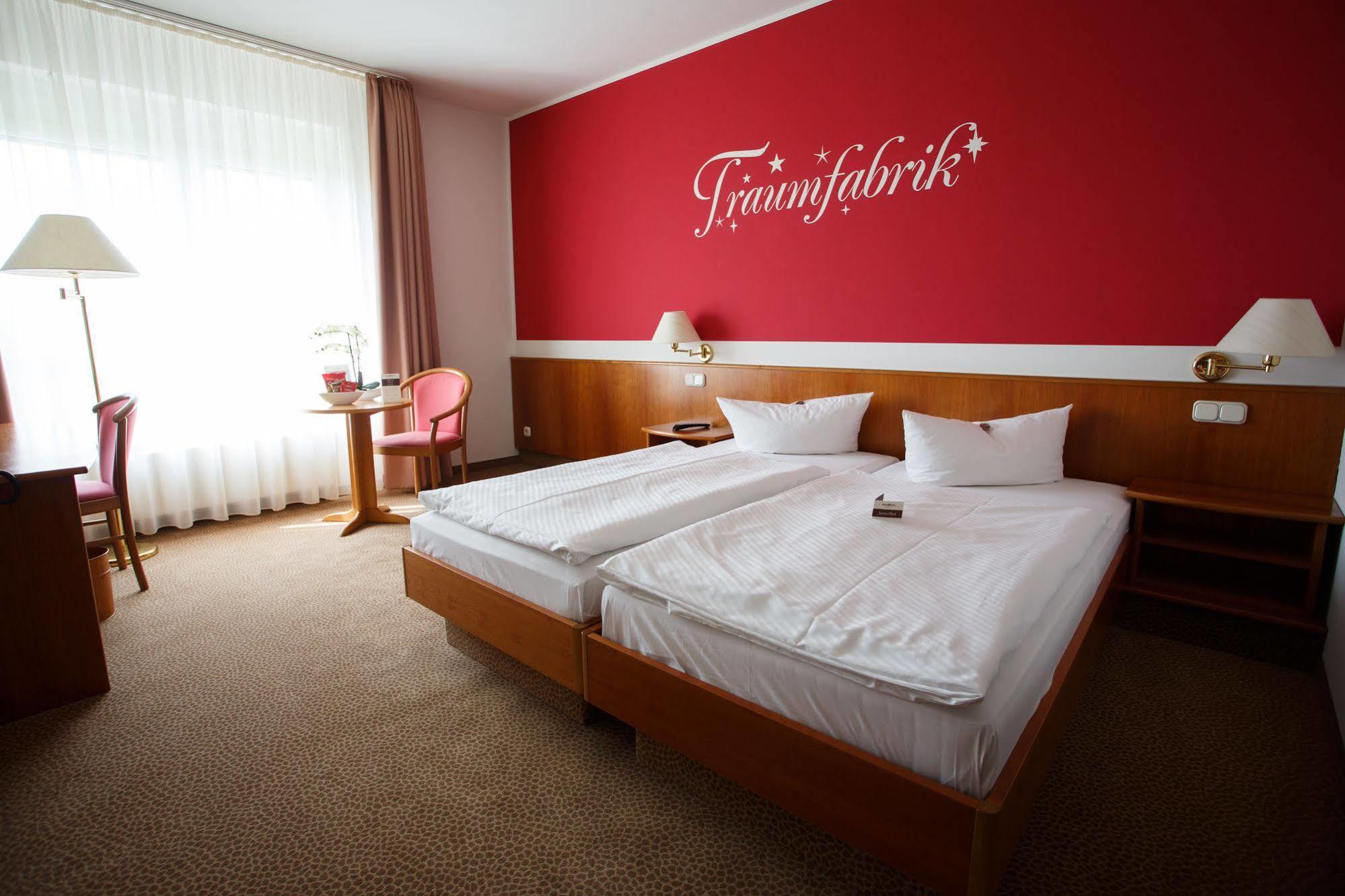 Hotel Sportwelt Radeberg Exteriör bild